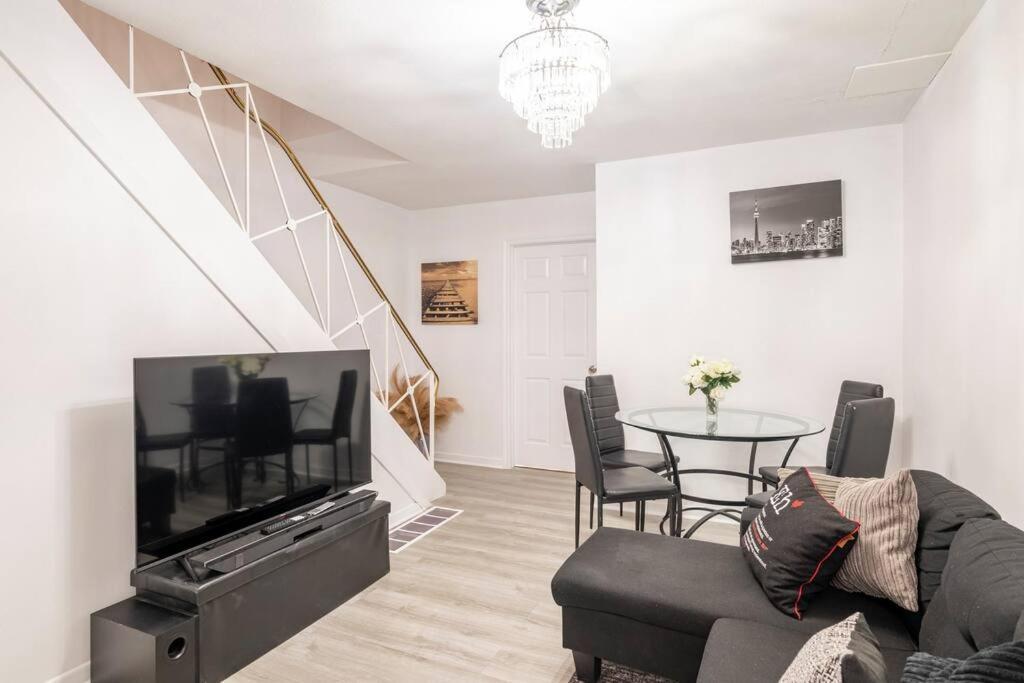 Harmony Home Near University Of Waterloo Extérieur photo