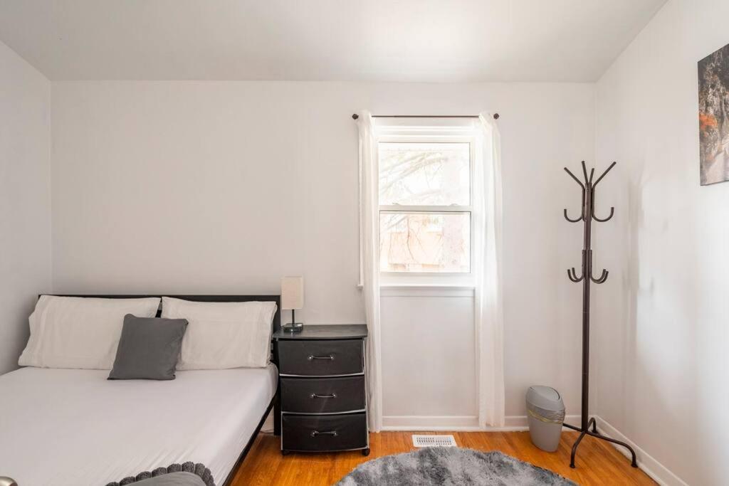 Harmony Home Near University Of Waterloo Extérieur photo