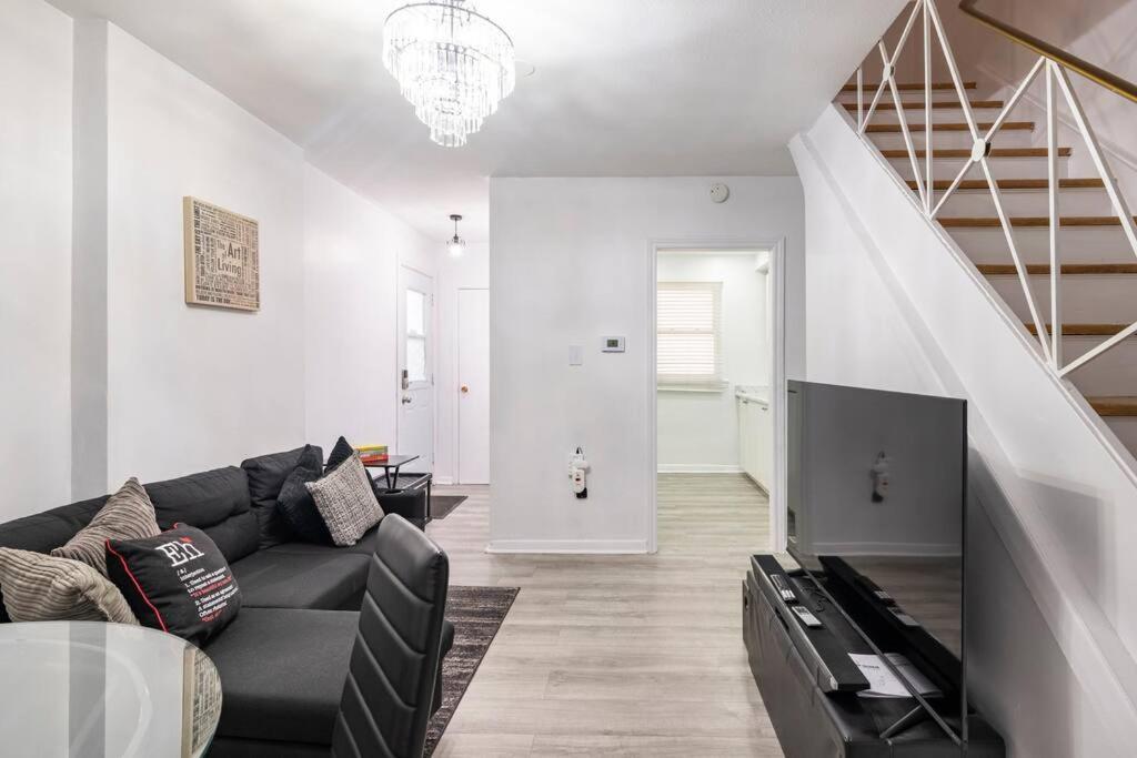Harmony Home Near University Of Waterloo Extérieur photo