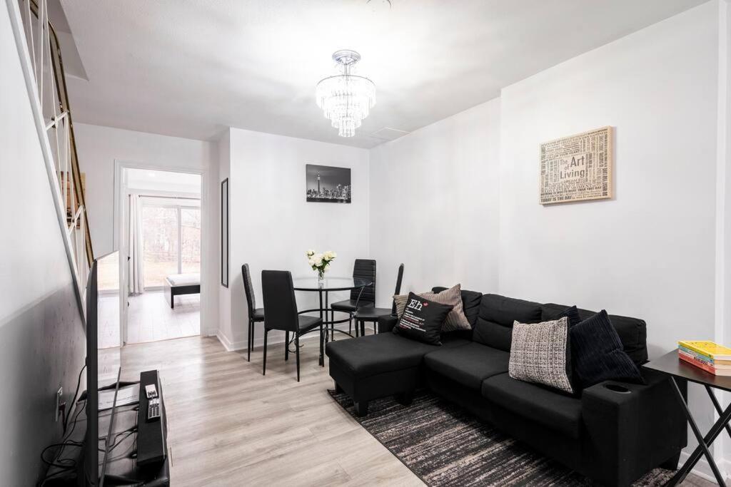 Harmony Home Near University Of Waterloo Extérieur photo