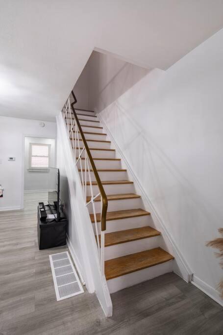 Harmony Home Near University Of Waterloo Extérieur photo